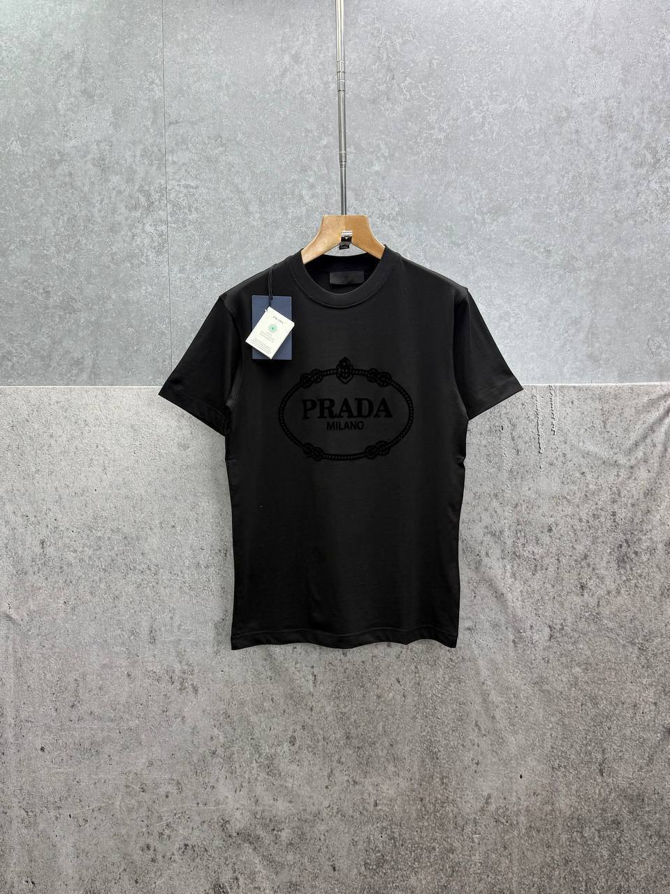 Prada Logo-Print Boxy-Fit Cotton T-Shirts Mens in 2 Colors Best Sale UK Reps AAA Quality