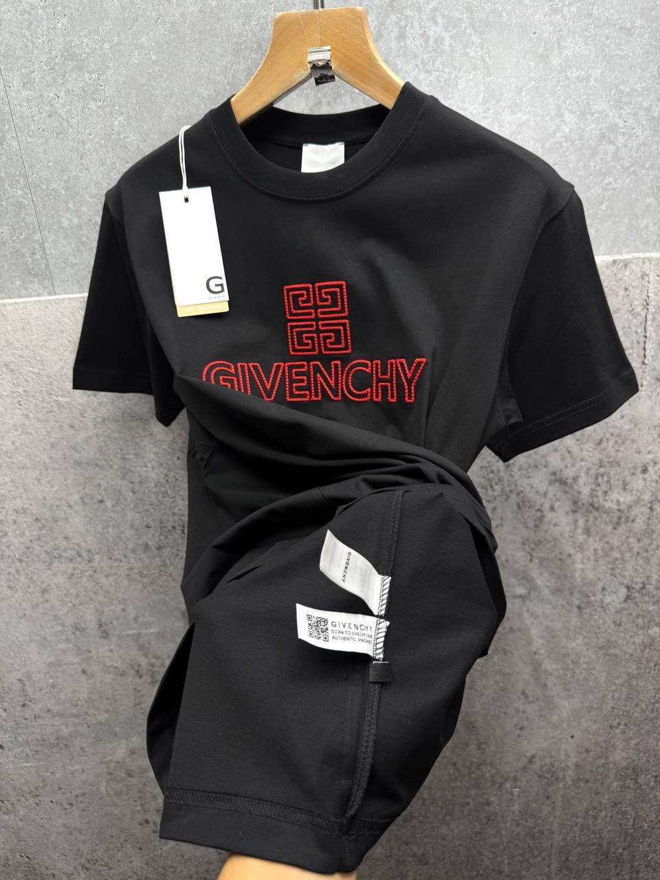 Givenchy 4G Slim Fit Round Neck Short Sleeve Mens T-Shirts in 2 Colors UK Reps AAA Quality