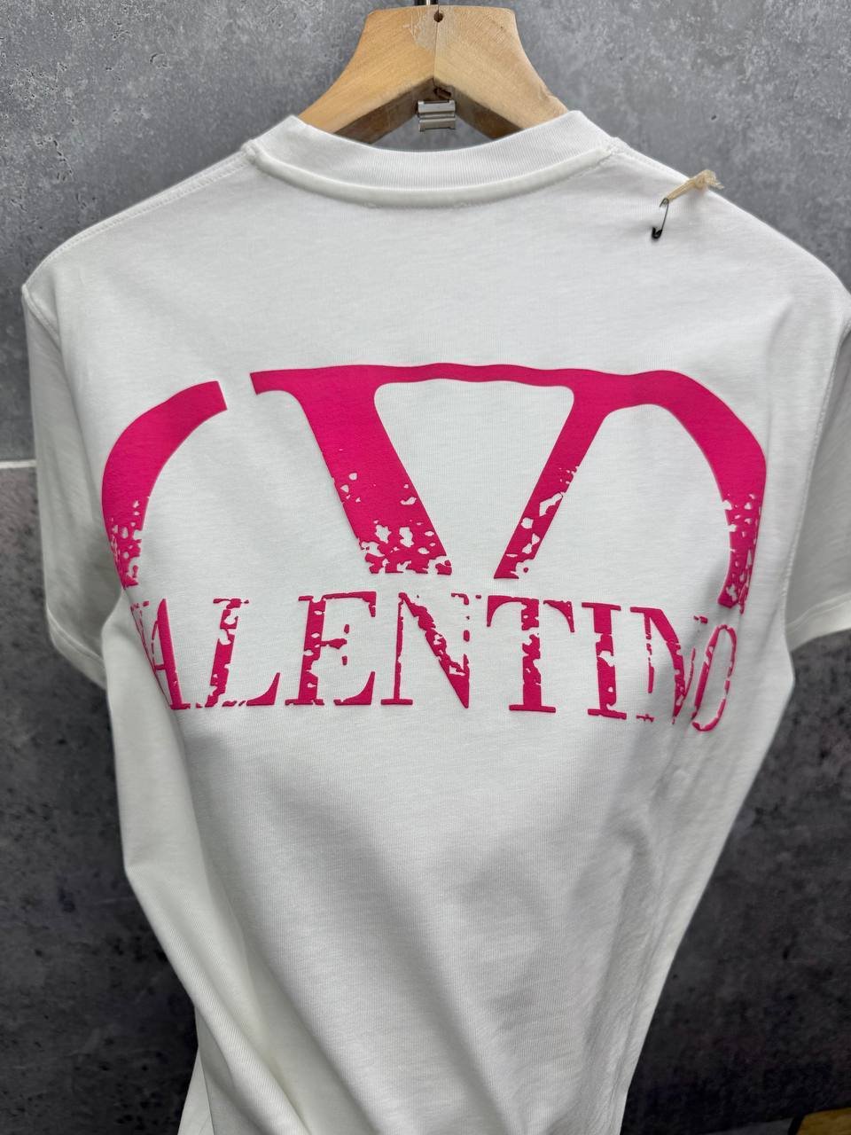 Valentino Embroidery And Vlogo Signature Print Cotton T-Shirts Mens in 2 Colors UK Reps AAA Quality