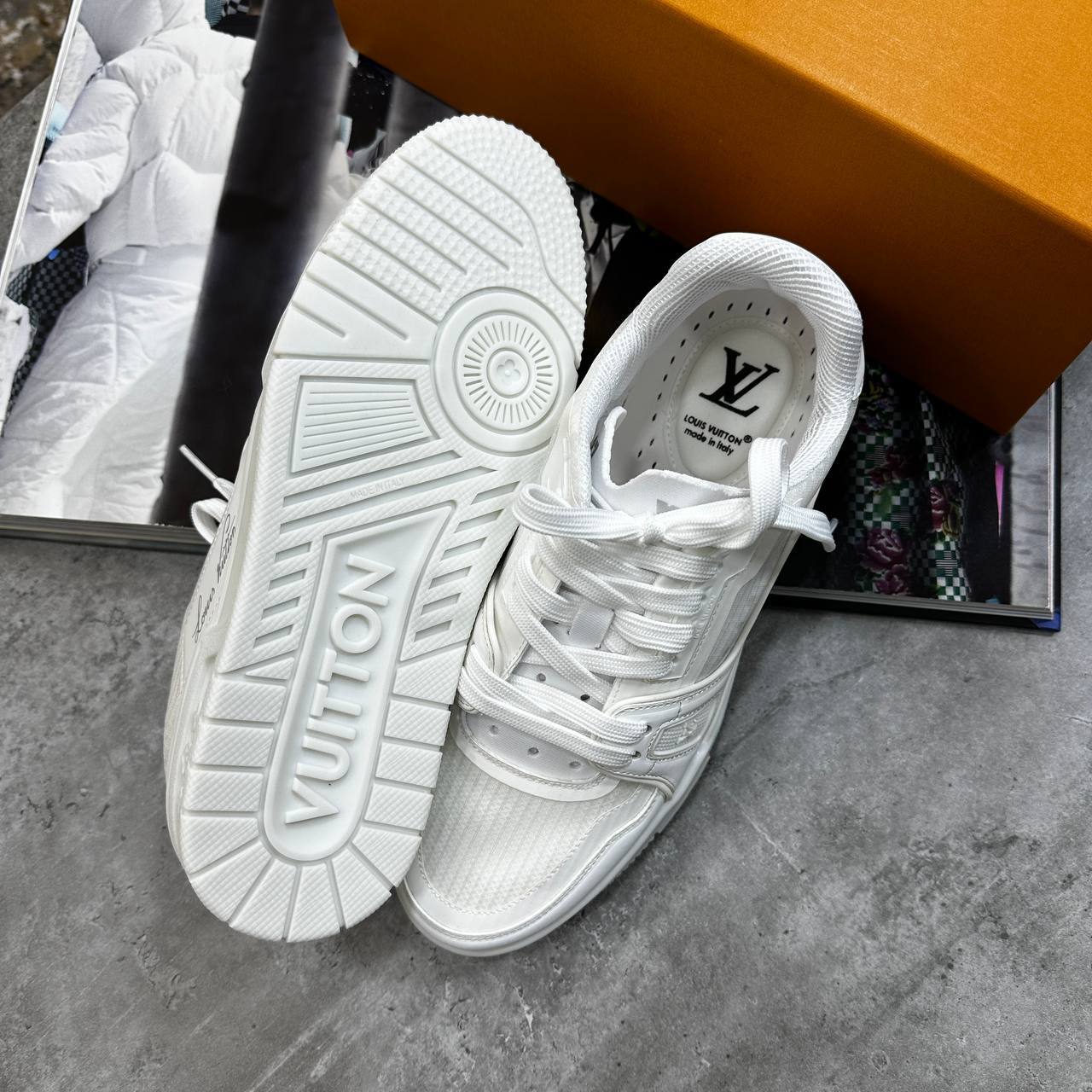 Louis Vuitton LV Trainer Low Signature White Mens UK Reps AAA Quality