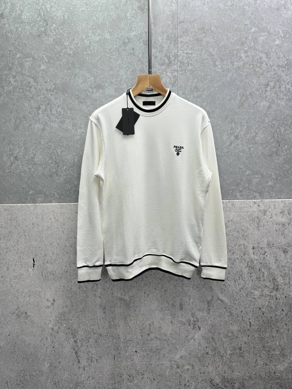 Prada Chest Logo Ribbed Crew Neck Long Sleeves Mens Jumpers in 2 Colors UK Reps AAA Quality