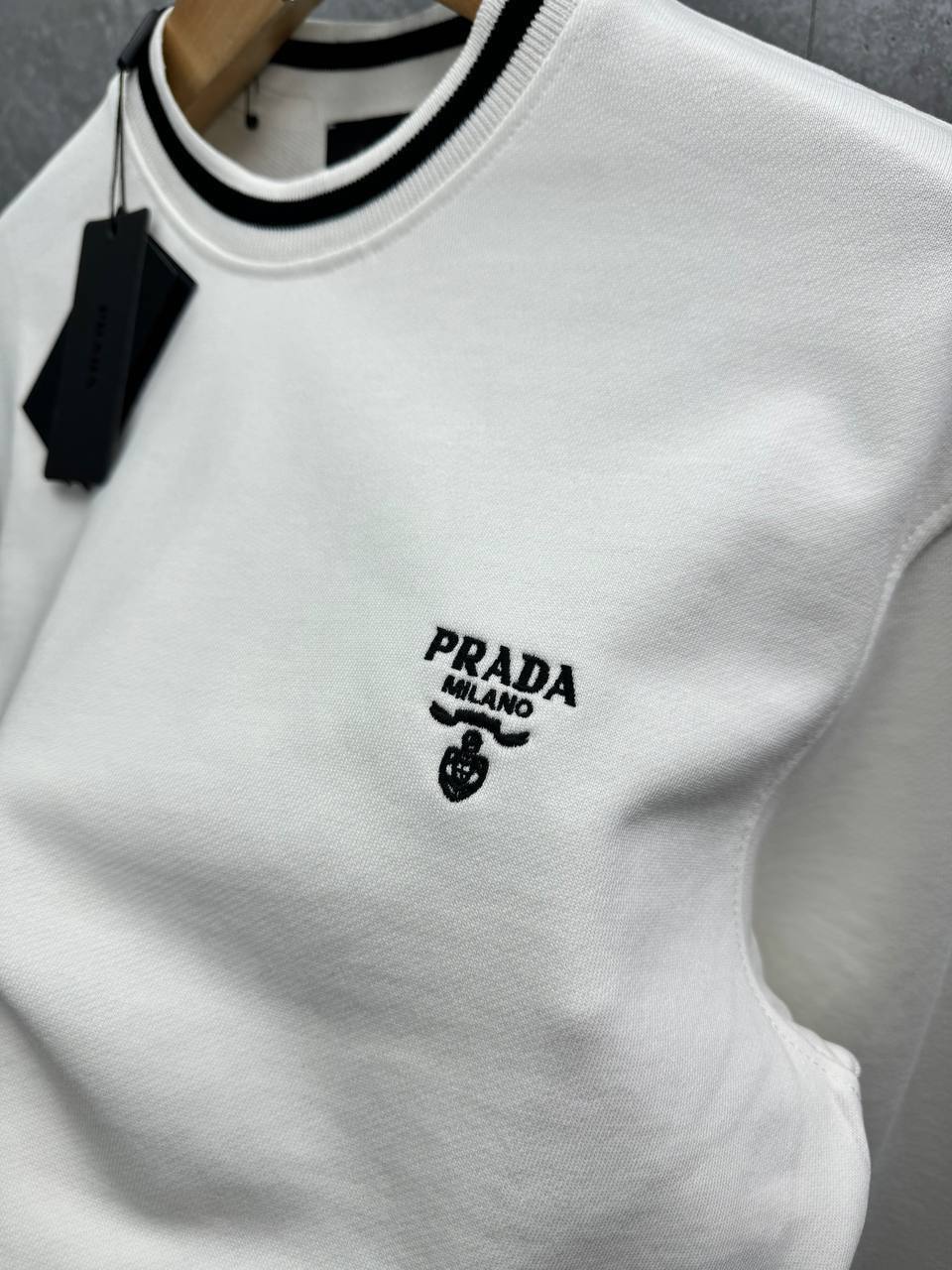 Prada Chest Logo Ribbed Crew Neck Long Sleeves Mens Jumpers in 2 Colors UK Reps AAA Quality