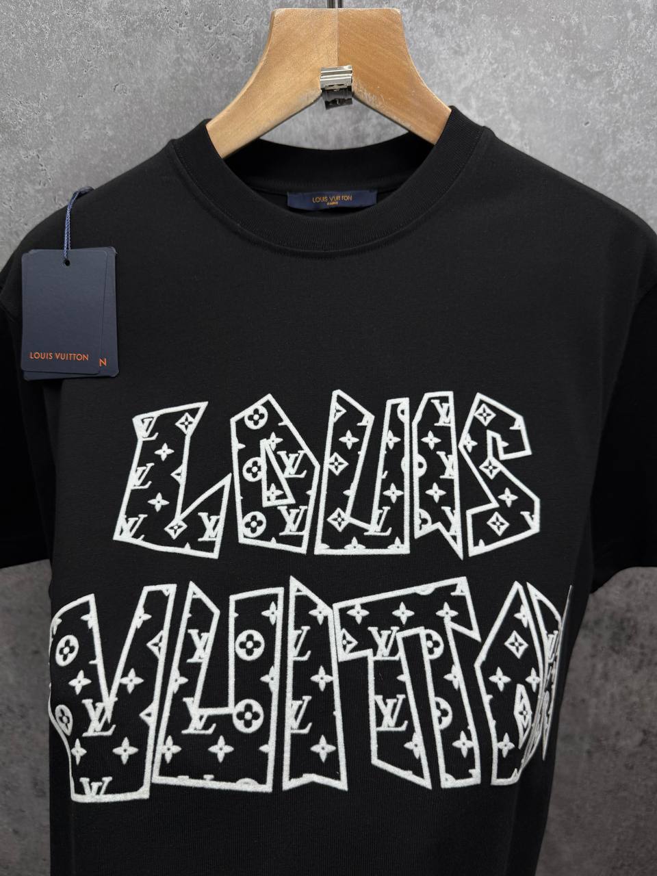 Louis Vuitton Short Sleeve Embroidered Beads Cotton T-Shirts in 2 Colors UK Reps AAA Quality