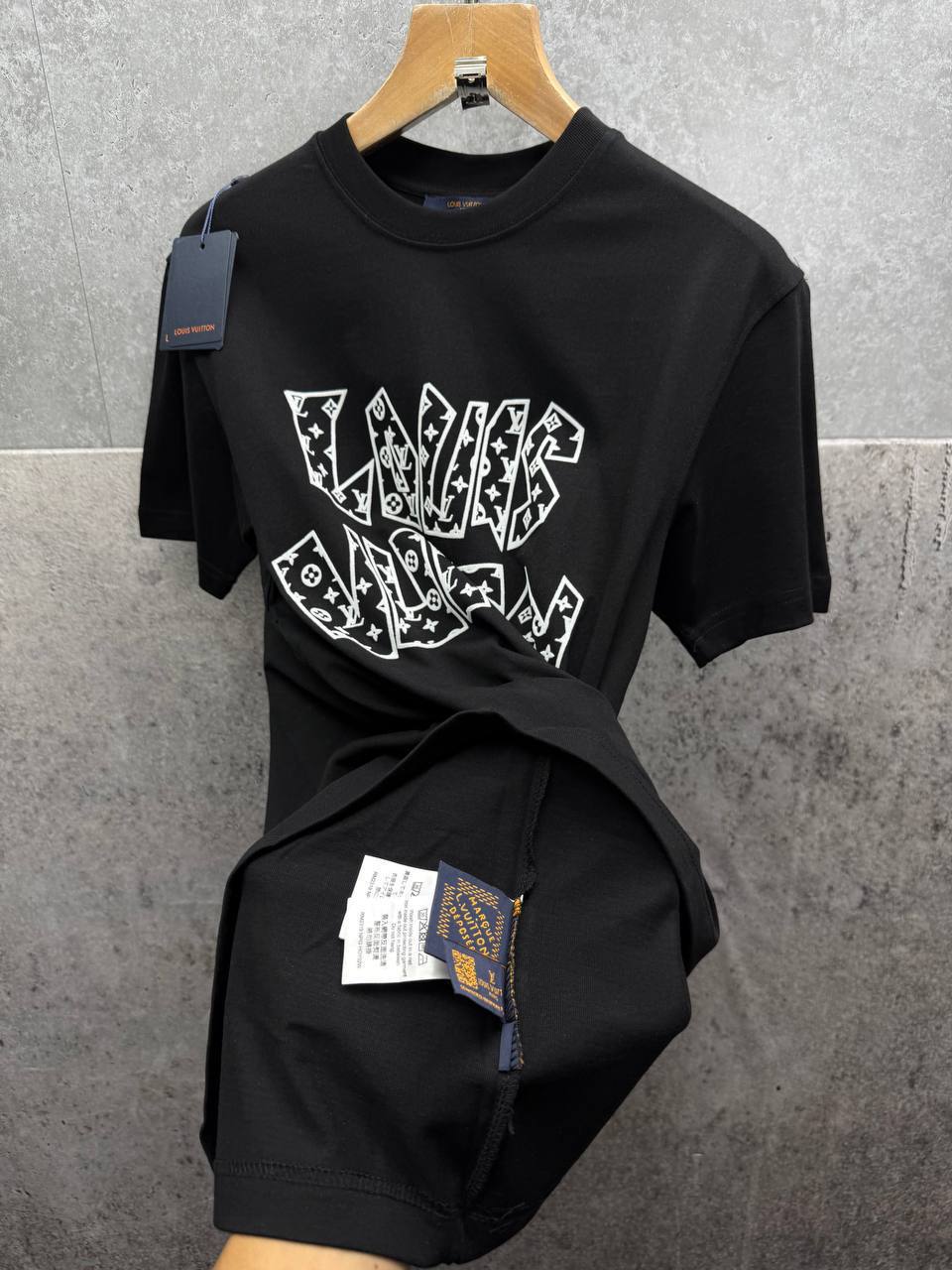 Louis Vuitton Short Sleeve Embroidered Beads Cotton T-Shirts in 2 Colors UK Reps AAA Quality