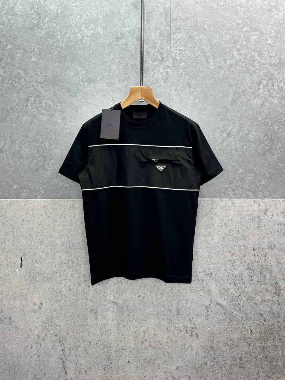 Prada Logo Pocket Zippered T-Shirts Mens in 2 Colors Best Sale UK Reps AAA Quality