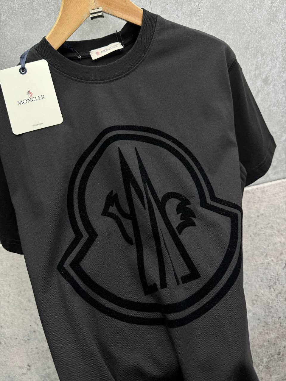 Moncler Macro Logo T-Shirt Round Neck Mens in 2 Colors UK Reps AAA Quality