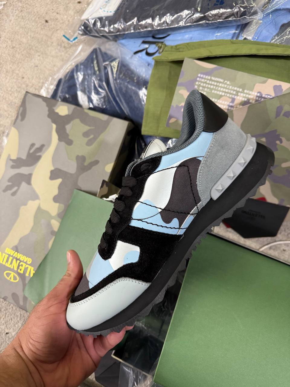 Valentino Rockrunner Black And Blue Garavani Mens Trainers UK Reps AAA Quality