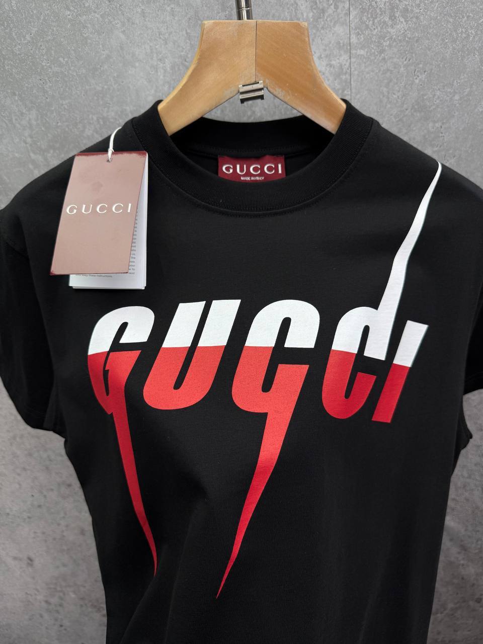 Gucci Blade Print Round Neck T-Shirt in 2 Colors Mens UK Reps AAA Quality