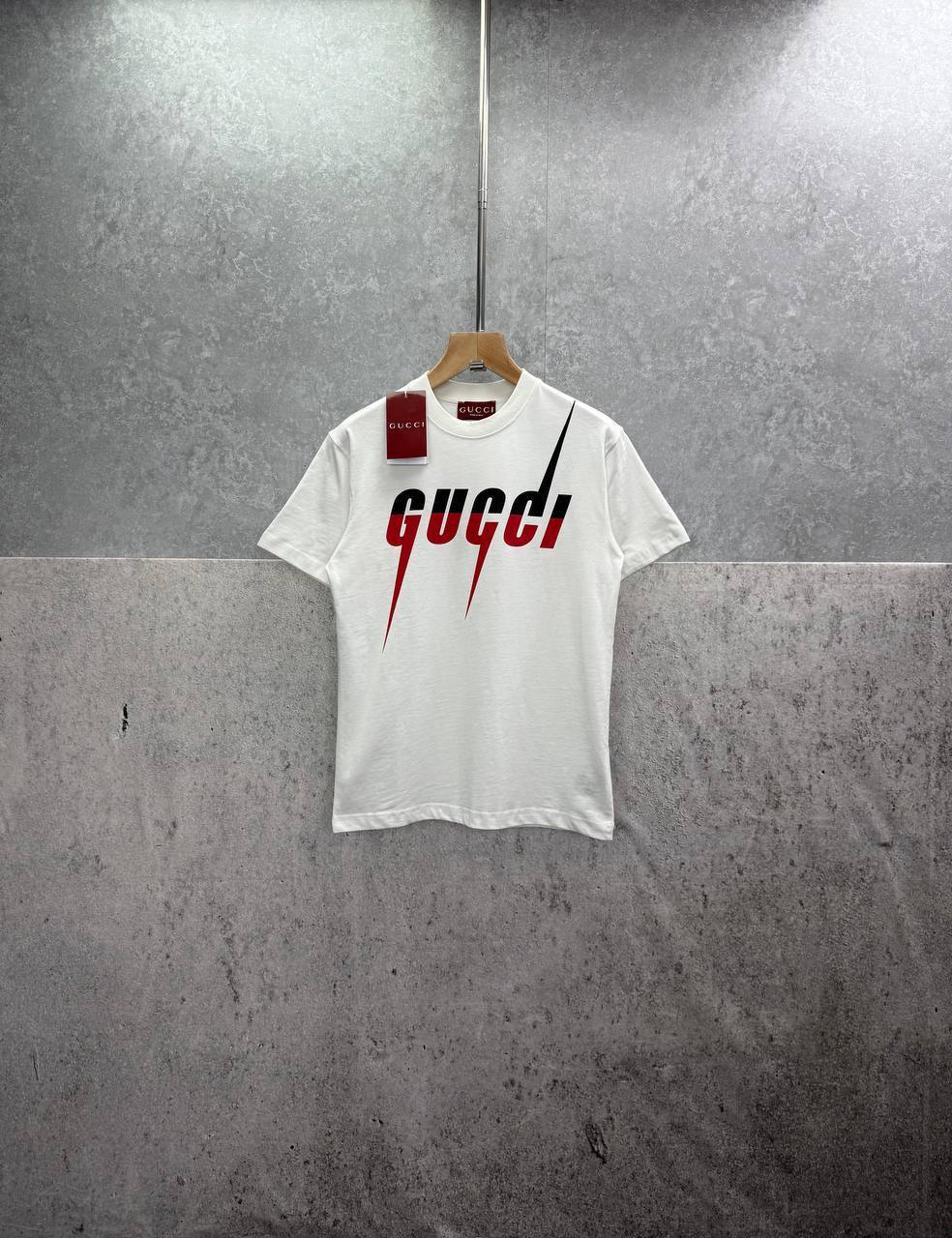 Gucci Blade Print Round Neck T-Shirt in 2 Colors Mens UK Reps AAA Quality