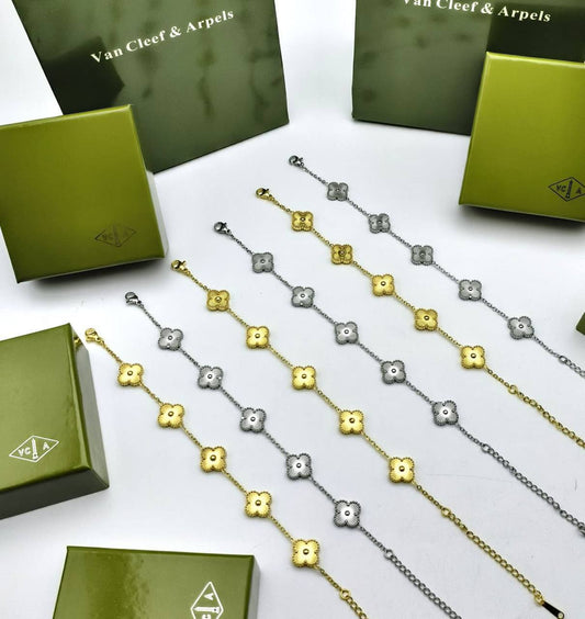 Van Cleef & Arpels 5 Motifs Full Diamonds Clover Womens Bracelets in 2 Colors UK Reps AAA Quality