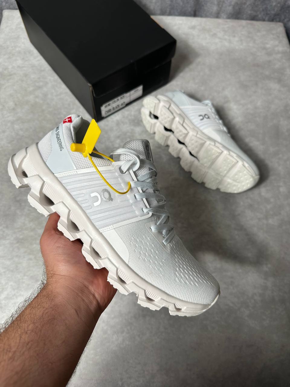 On Cloudswift Road-Running Shoes Men's Trainers in White/Frost Best Sale UK Reps AAA Quality