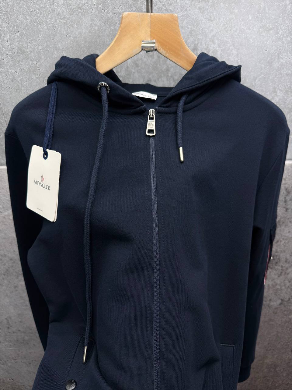 Moncler Sleeve Pocket Zip Crew Neck Hoodie Mens in Multiple Colors Best Sale UK Reps AAA Quality