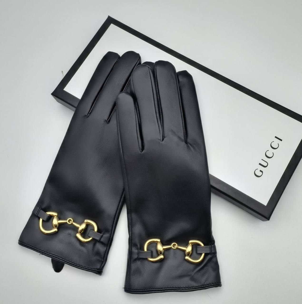 Gucci Choice Horseshoe Pu Leather Black Color Women Gloves UK Reps AAA Quality