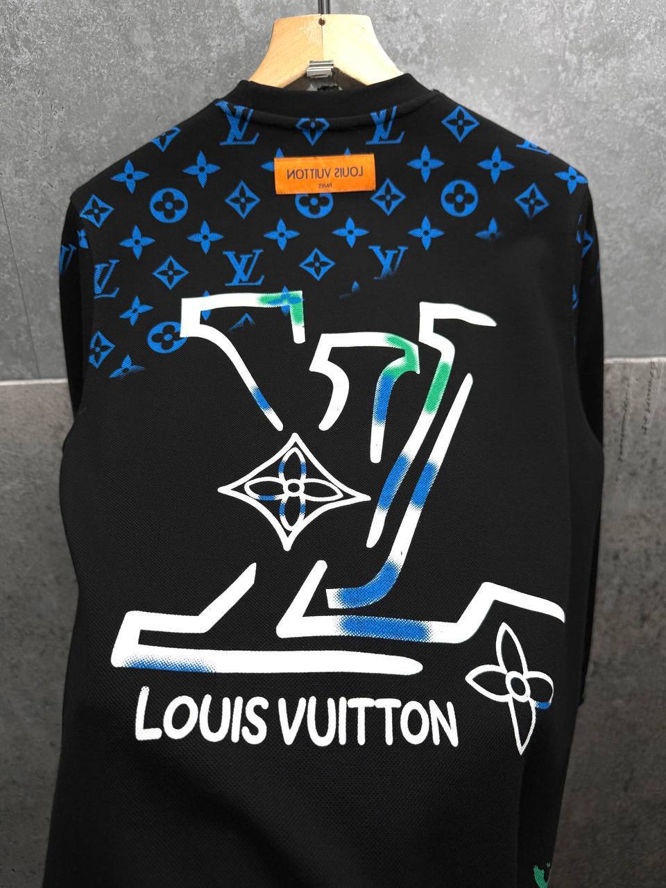 Louis Vuitton Embroidered & Colorful Gradient Print Jumpers in 2 Colors Mens UK Reps AAA Quality