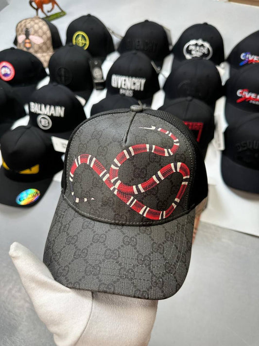Gucci GG Monogram Kingsnake Print Mesh Baseball Cap in Black UK Reps AAA Quality