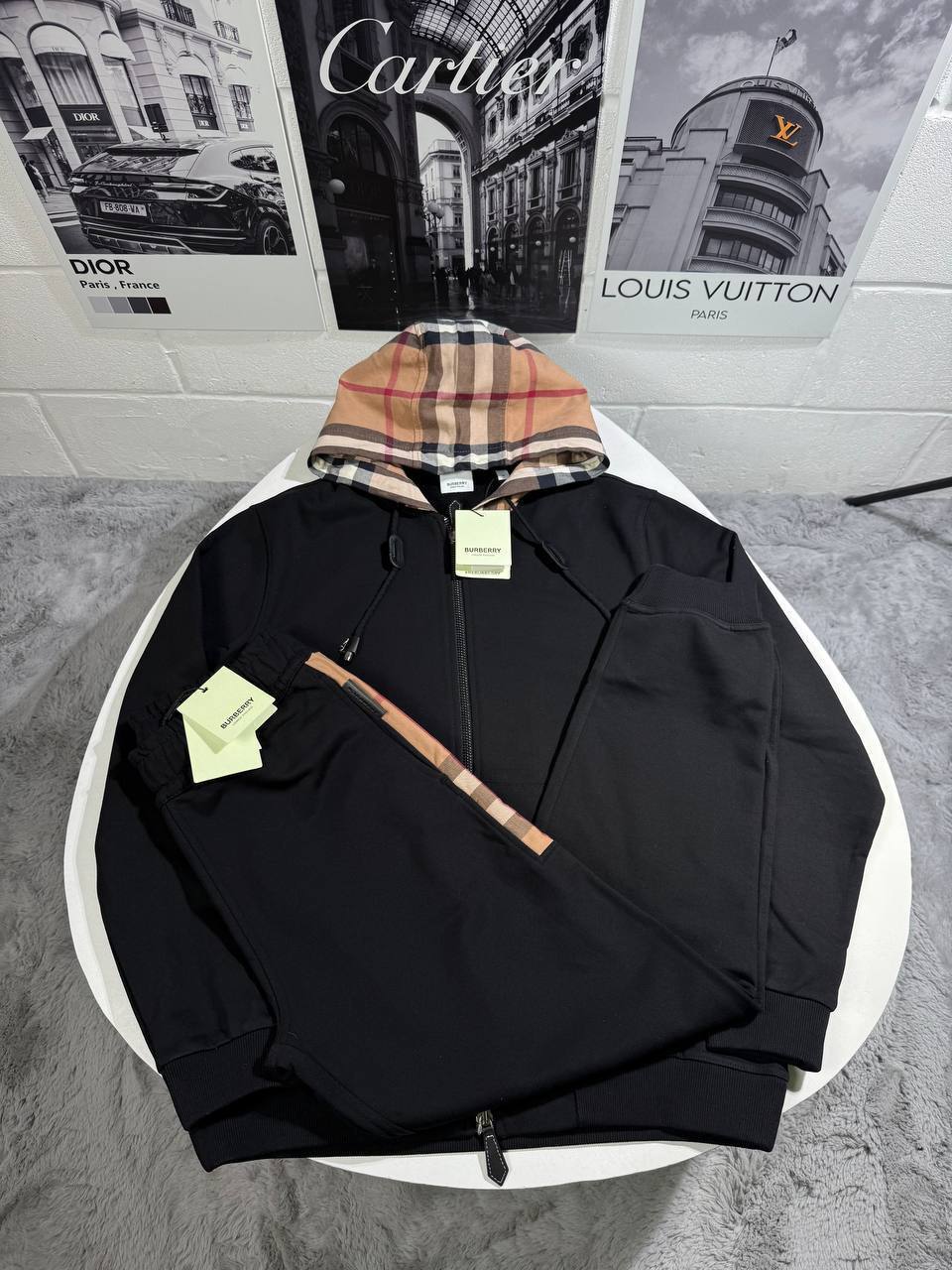 Burberry Check Hood Cotton Zip Mens Tracksuit in Black Color Best Sale UK Reps AAA Quality
