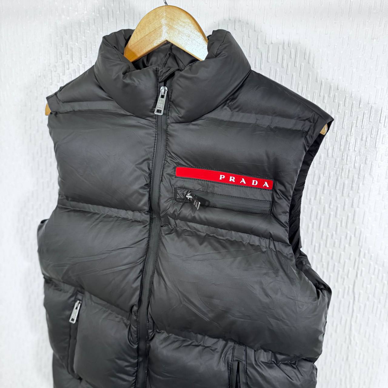 Prada Re-Nylon Padded Mens Gilets in Black Color Best Sale UK Reps AAA Quality