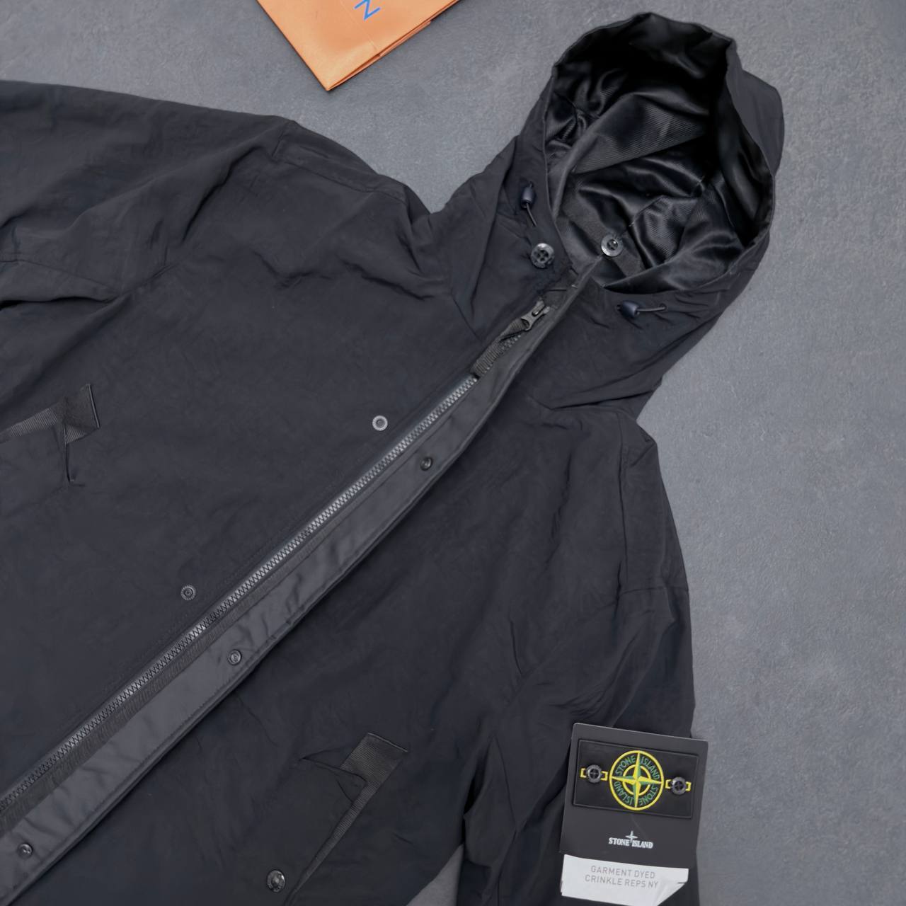 Stone Island Micro Twill Compass-Logo Hooded Jacket Mens in Multiple Colors Best Sale UK Reps AAA Quality