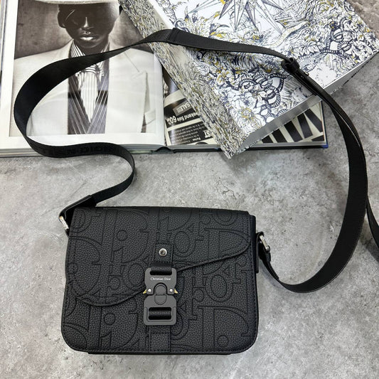 Christian Dior Black Gravity Messenger Bags Mens UK Reps AAA Quality