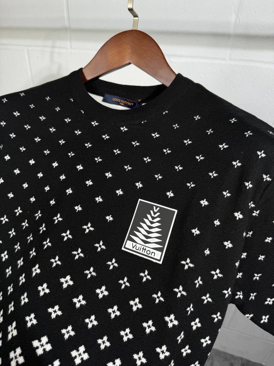 Louis Vuitton Men's Logo T-Shirts in 2 Colors Short Sleeve Stylish Reps UK AAA Quality