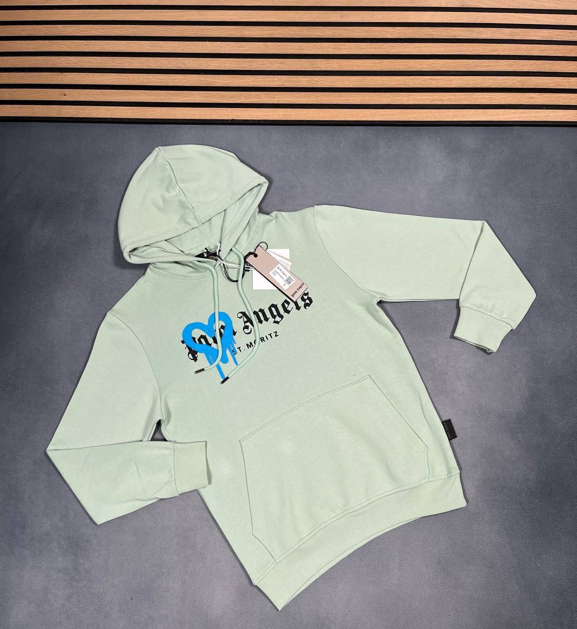 Palm Angels Moritz Heart Sprayed Hoodie Mens in Multiple Colors Best Sale UK Reps AAA Quality