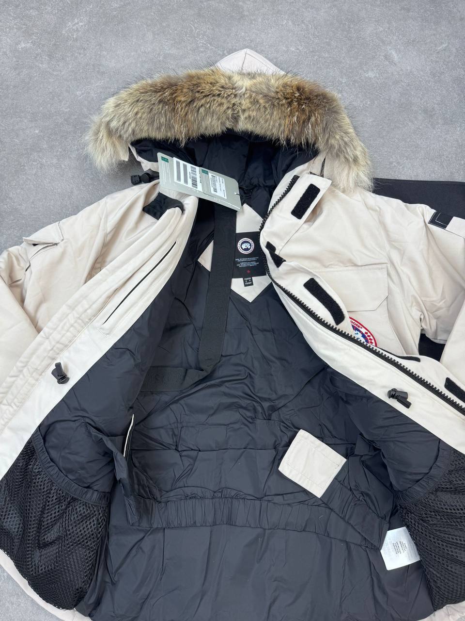 Canada Goose Chilliwack Fur-Trimmed Arctic-Tech Bomber Mens Jacket in Multiple Colors Best Sale UK Reps AAA Quality