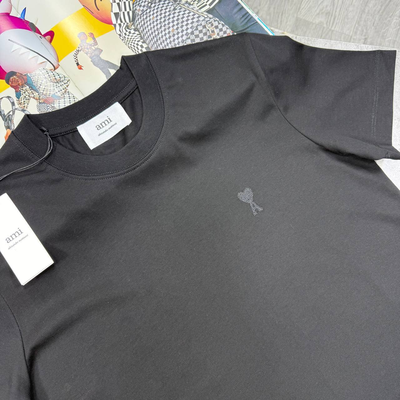 Ami Tonal Heart Logo Regular Fit T-Shirt Mens in 2 Colors Best Sale UK Reps AAA Quality