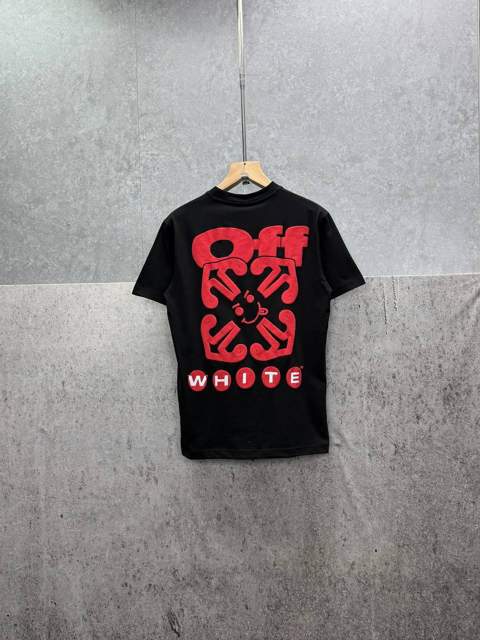 Off-White Smile Arrow Regular Fit T-shirt Mens in 2 Colors Best Sale UK Reps AAA Quality