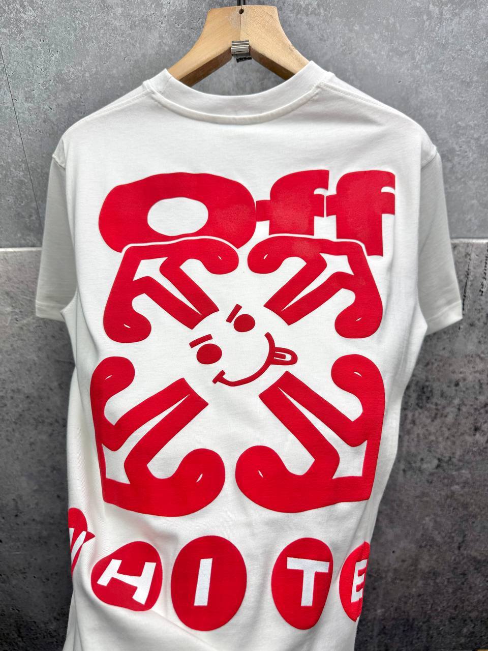 Off-White Smile Arrow Regular Fit T-shirt Mens in 2 Colors Best Sale UK Reps AAA Quality