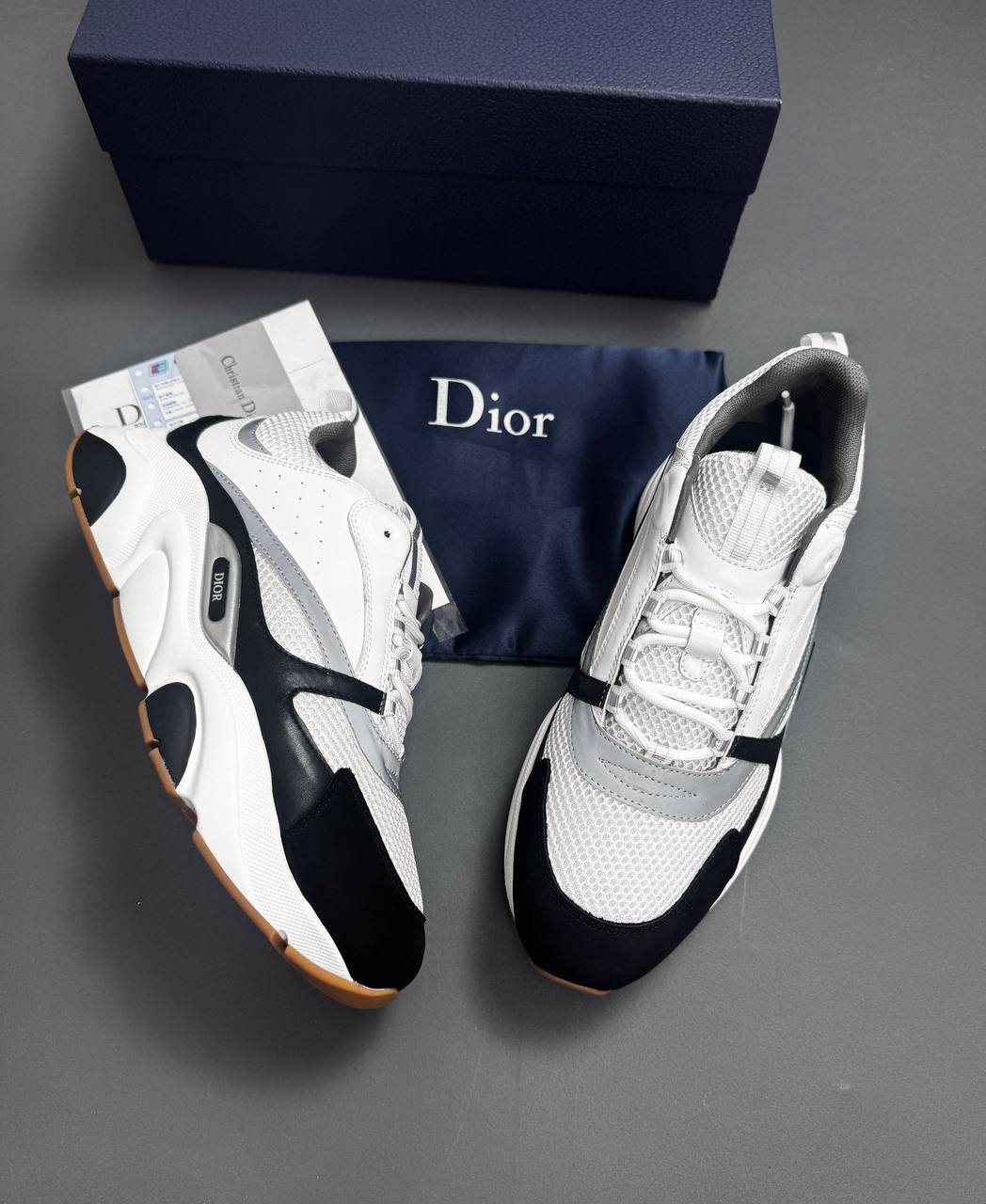 Christian Dior B22 Trainers Black / White Men's UK Reps AAA Quality