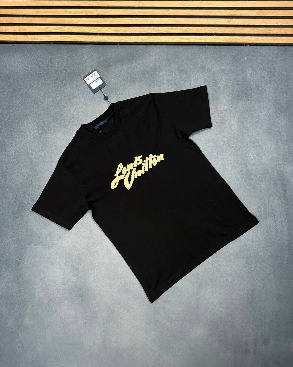 Louis Vuitton LV Embroidered Signature T-Shirts Mens in 2 Colors UK Reps AAA Quality