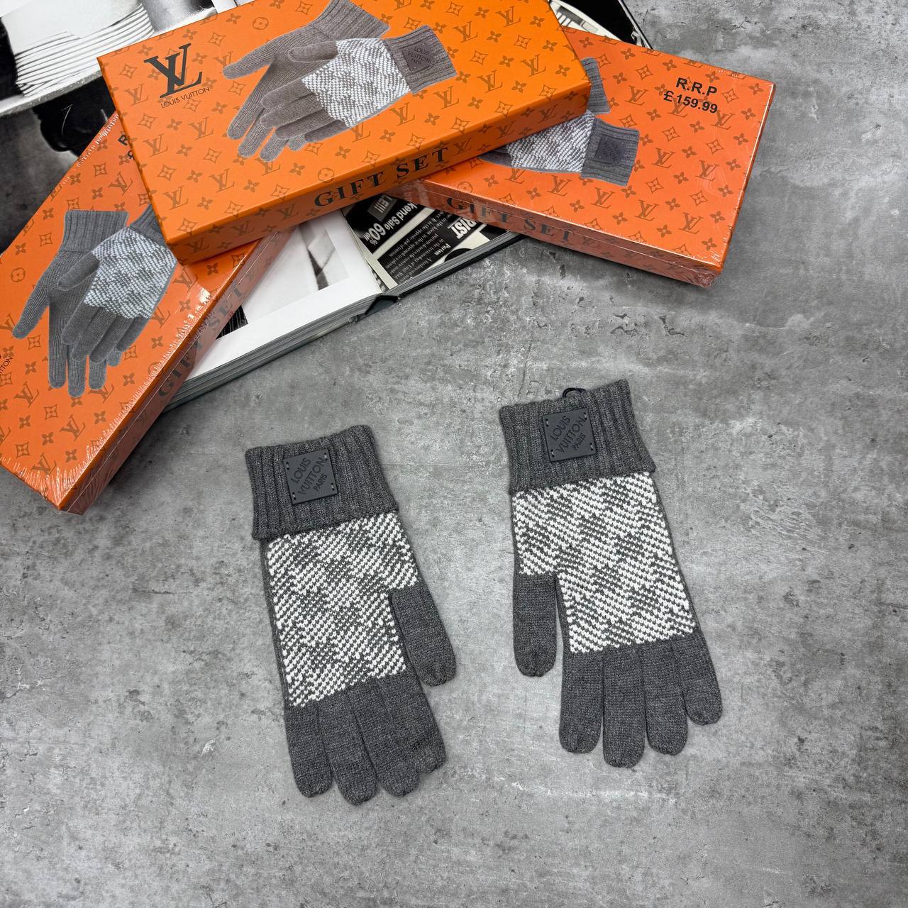 Louis Vuitton Mens Damier Graphite Wool Gloves in 2 Colors Best Sale UK Rep AAA Quality