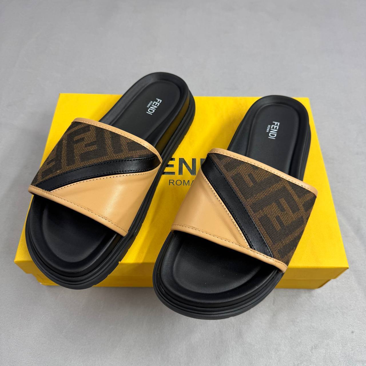 Fendi Diagonal Logo High Quality Canvas Men's Sliders UK Reps AAA Quality