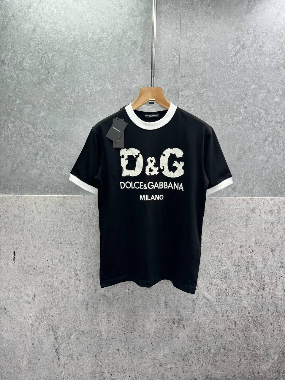 Dolce & Gabbana Logo Graphic Print T-shirts Mens in 2 Colors Best Sale UK Reps AAA Quality