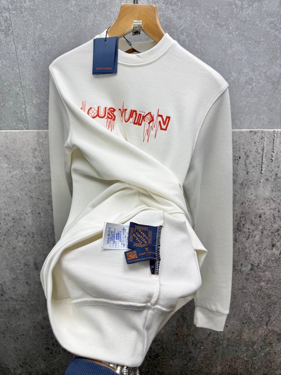 Louis Vuitton Long Sleeve Crewneck Graphic Logo Print Mens Jumpers in Multiple Colors Best Sale UK Reps AAA Quality