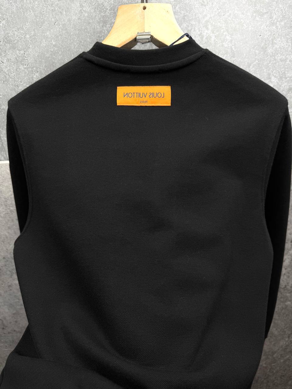 Louis Vuitton Long Sleeve Crewneck Graphic Logo Print Mens Jumpers in Multiple Colors Best Sale UK Reps AAA Quality