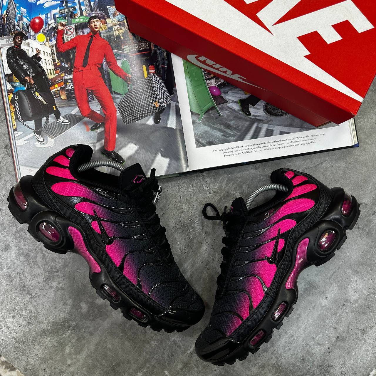 Nike TN Air Max Plus Black Pink Gradient Mens Trainers Best Sale AAA Quality Sale UK