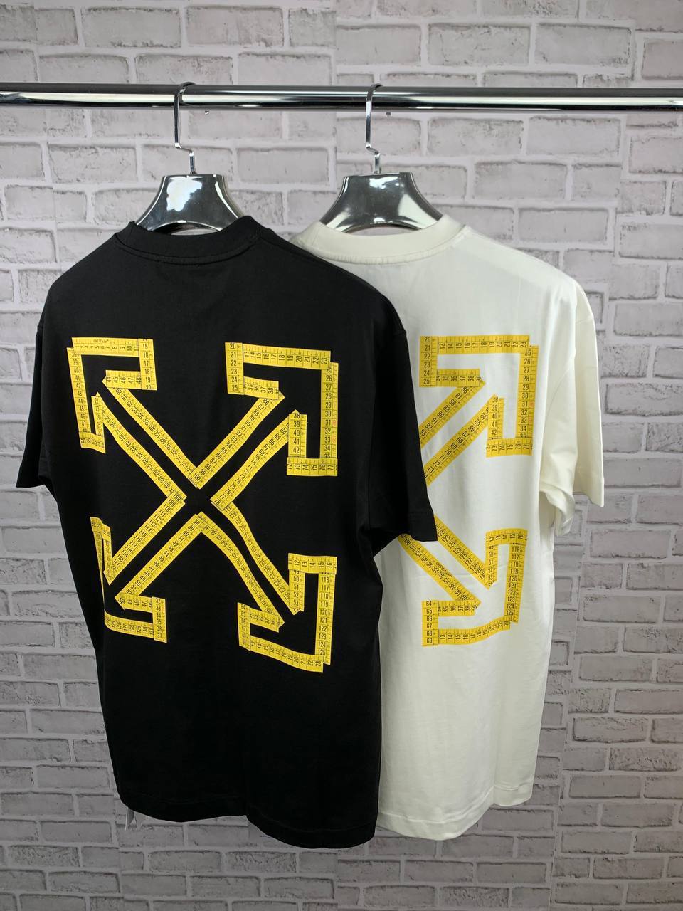 Off-White Tape Arrow Black Cotton Skate T Shirts Mens in 2 Colors UK Reps AAA Quality