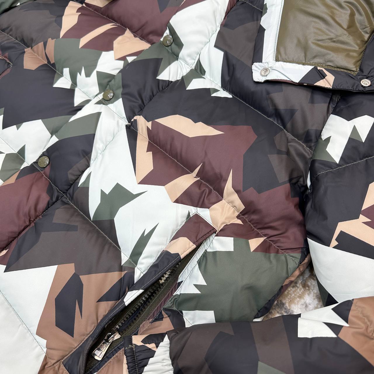 Moncler Mosa Camouflage Hooded Puffer Jacket Mens in Green Color Best Sale UK Reps AAA Quality