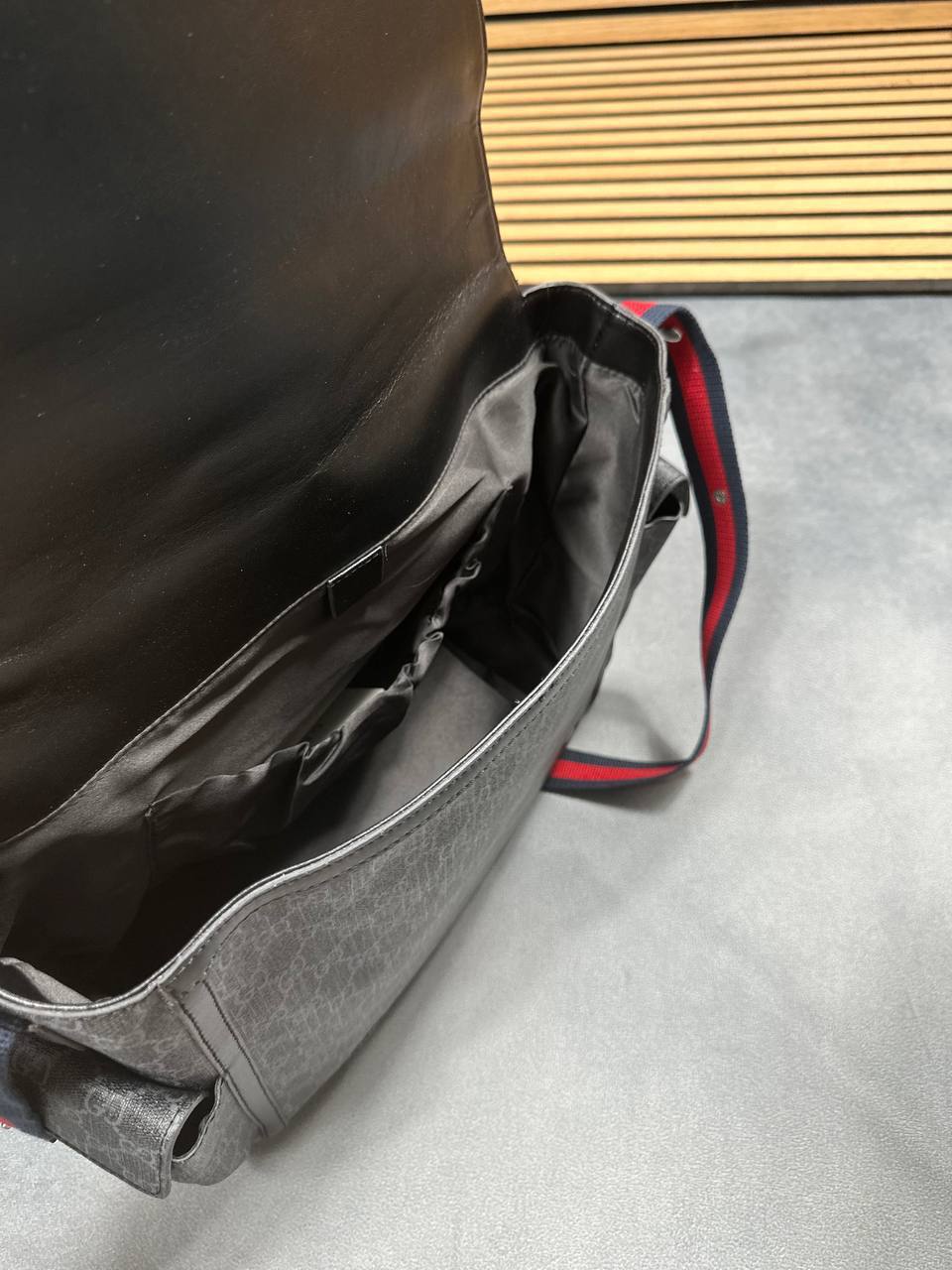 Gucci Large Changing Bag in GG Supreme Monogram Large Canvas in Black UK Reps AAA Quality