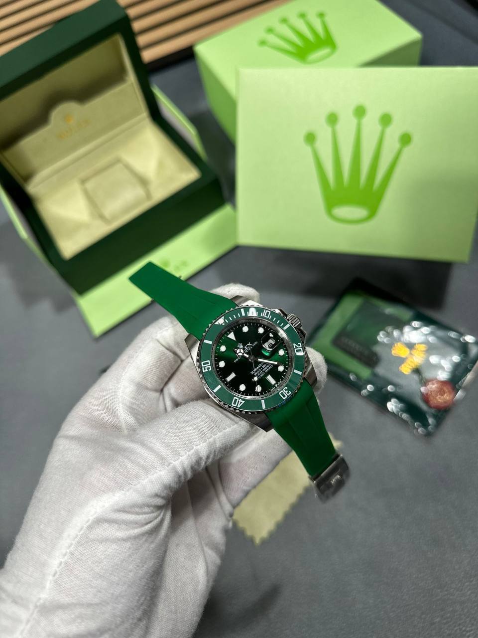 Rolex Submariner Date Hulk Mens Watch in 2 Colors Best Sale UK Reps AAA Quality