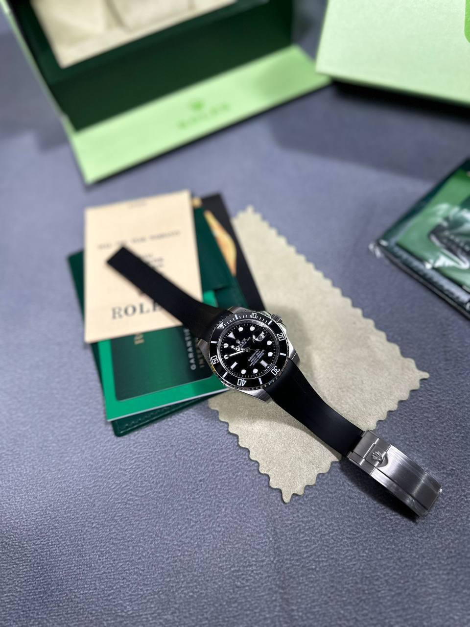Rolex Submariner Date Hulk Mens Watch in 2 Colors Best Sale UK Reps AAA Quality