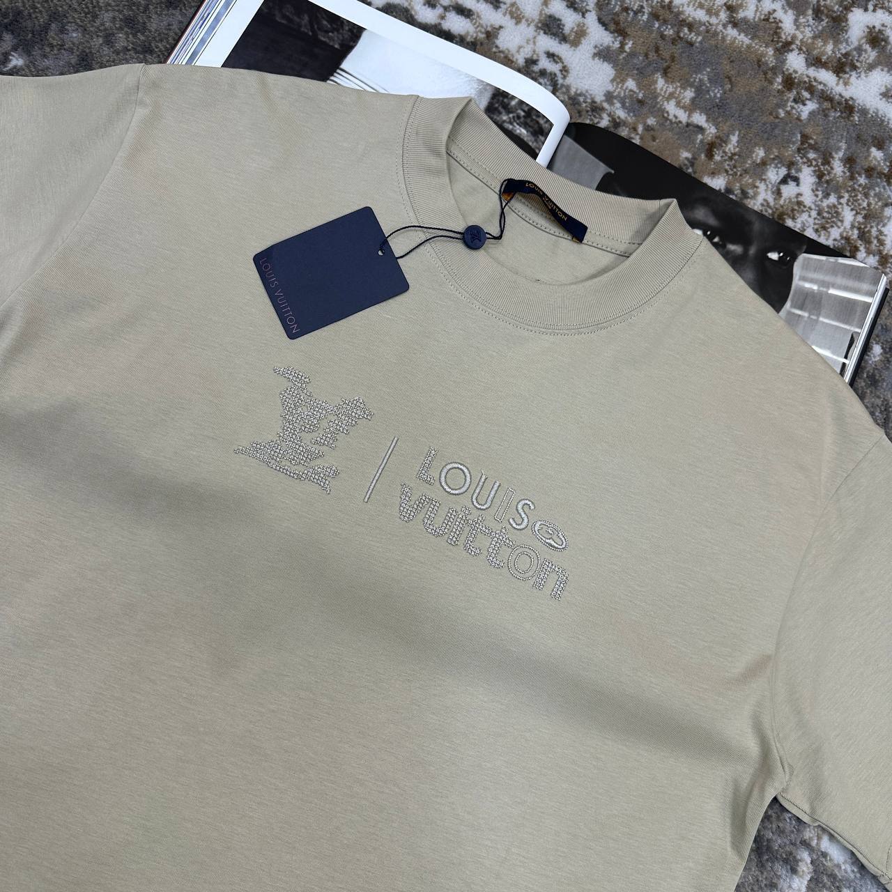 Louis Vuitton Embroidered Signature Cotton T-Shirts in 2 Colors Mens Ready to Wear UK Reps Best Sale