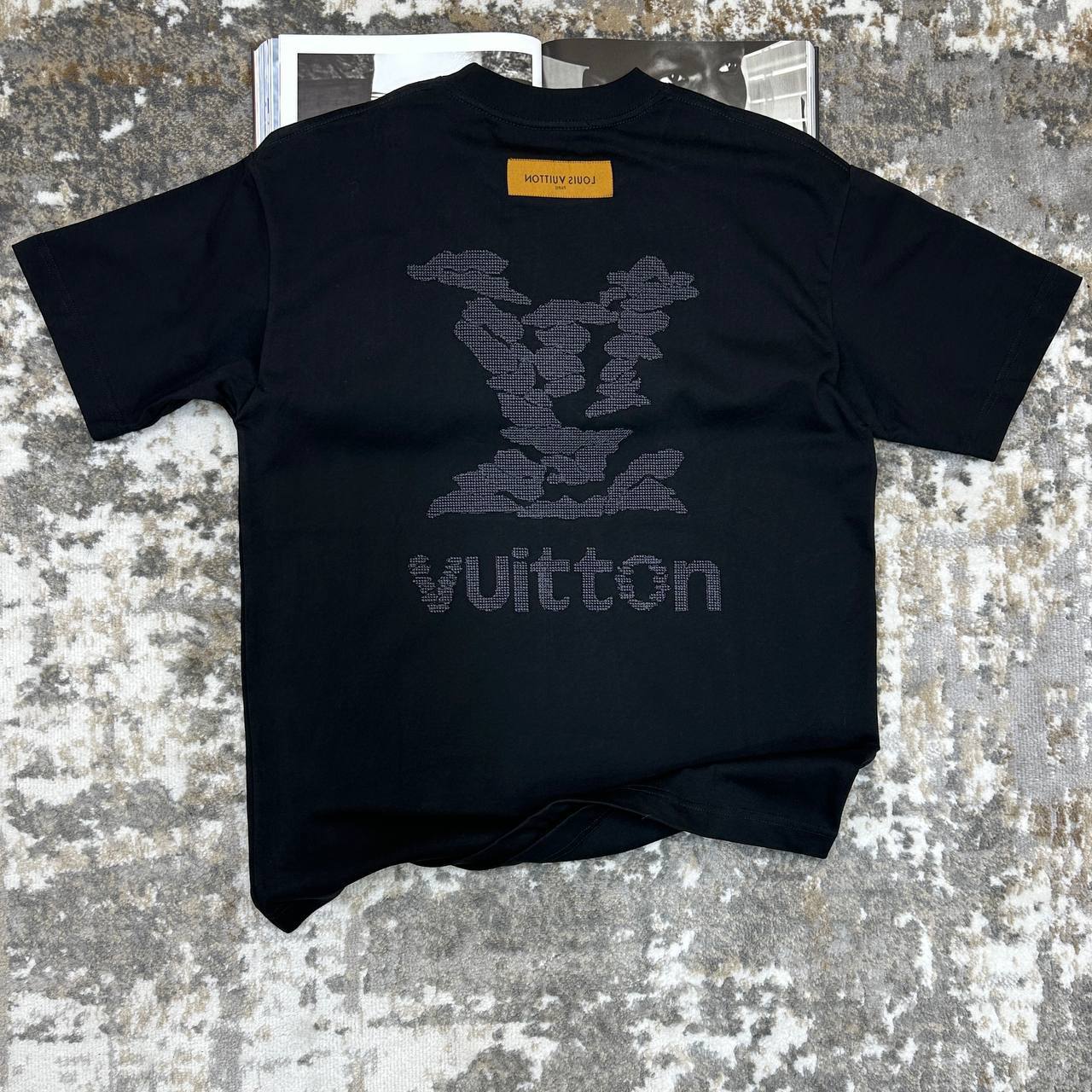 Louis Vuitton Embroidered Signature Cotton T-Shirts in 2 Colors Mens Ready to Wear UK Reps Best Sale