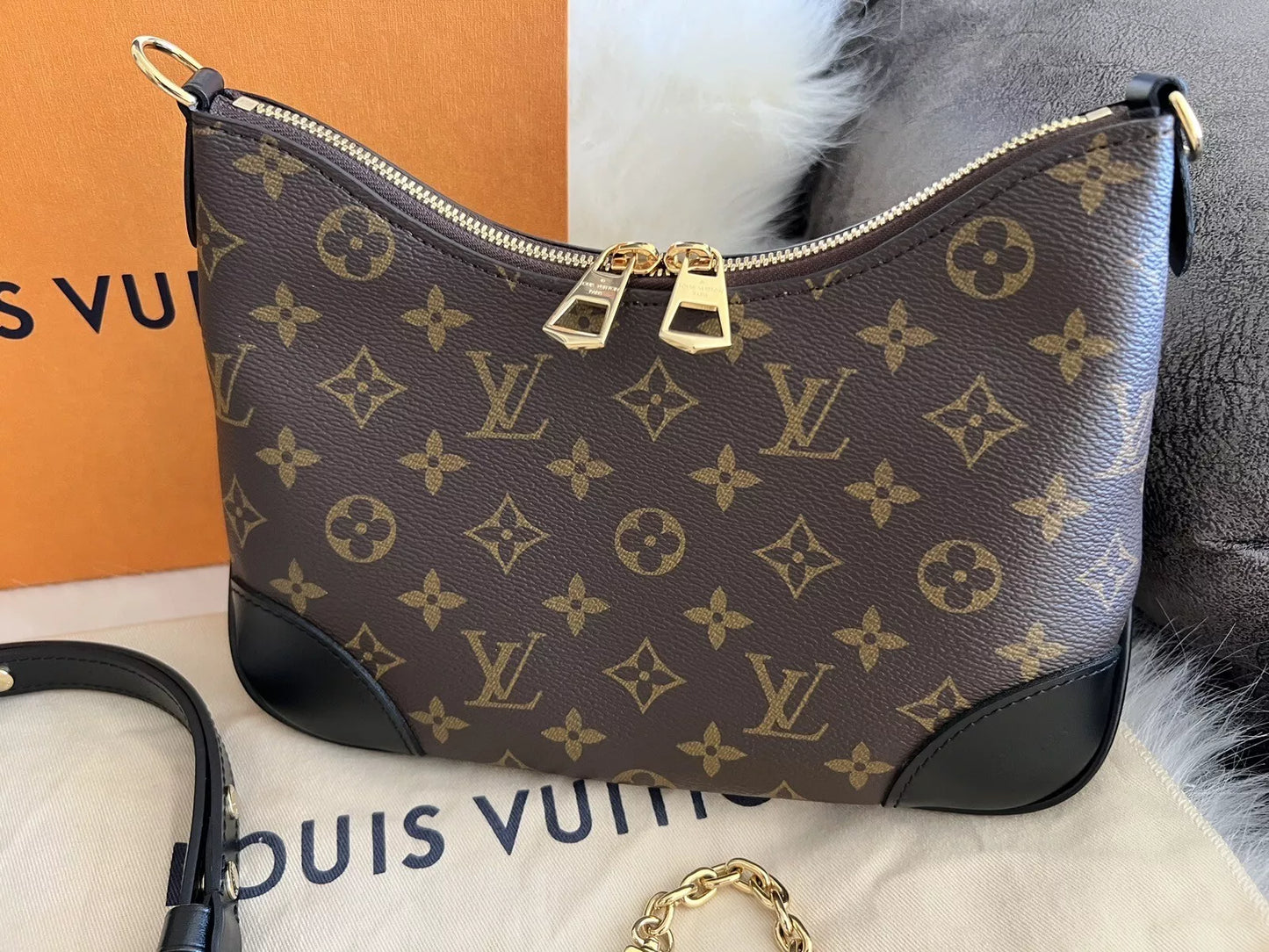 Louis Vuitton Boulogne Canvas Monogram Black  Leather Shoulder Bag For Women's Sale UK